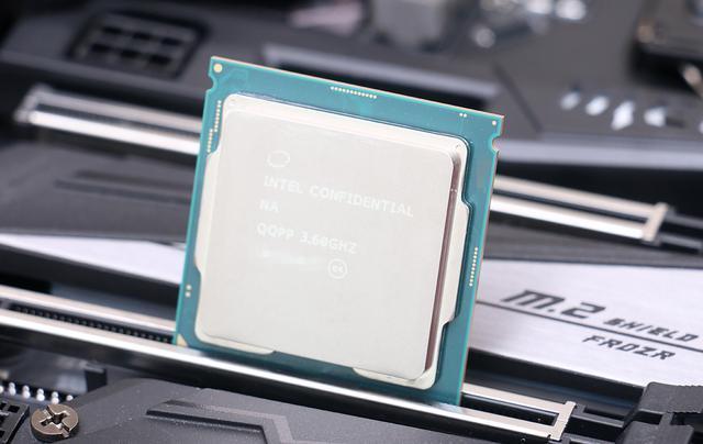 Intel i9-9900K 最强座驾？微星 Z390 GODLIKE 主板评测