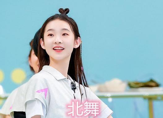 李庚希的学历，张艺凡的学历，看到邓恩熙：妥妥的学霸美女！