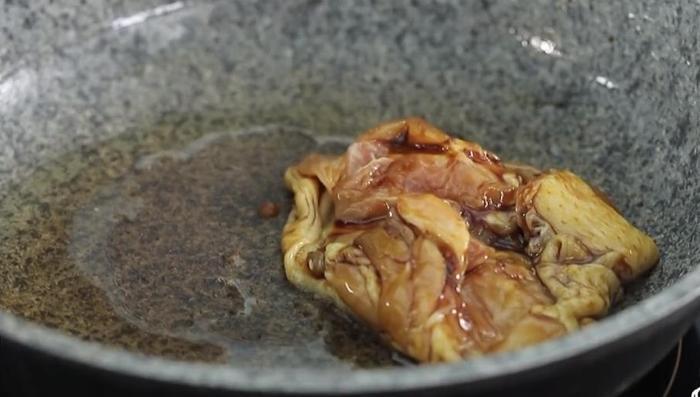 照烧鸡肉饭卷，脆嫩多汁，精致又美味的食物！